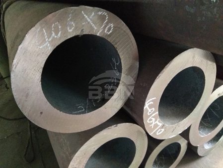 What are the characteristics of 30CrMo seamless steel pipe?