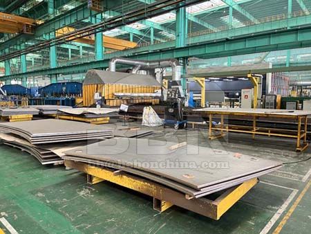 Key points for flame cutting S355J2+N steel plates