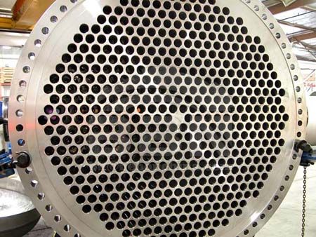 Special requirements for tube sheets in marine equipment