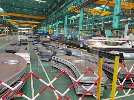Forecast of steel output in December