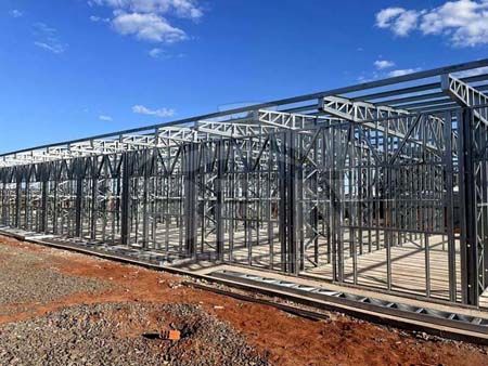 Construction of steel-structure carports for industrial facilities